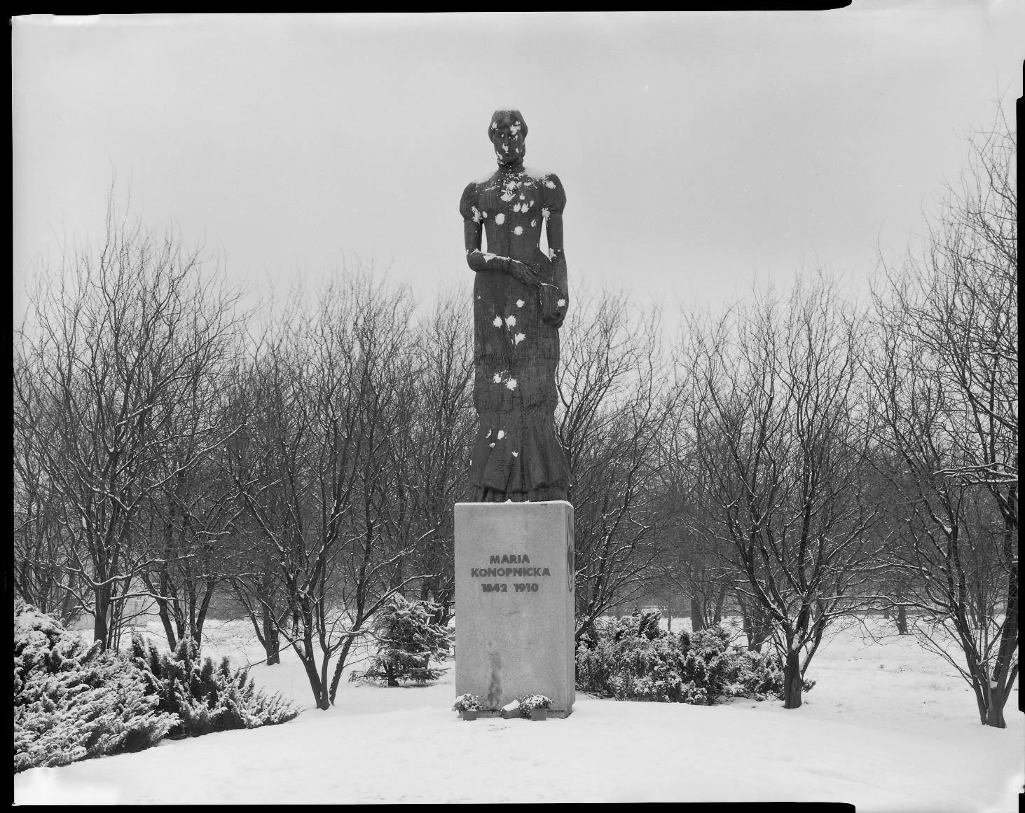 Waldemar Śliwczyński, Pomnik Marii Konopnickiej, Września, 2000